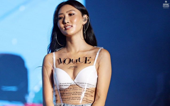 Is Hwasa Dating Anyone in 2021? Find Details on Her Boyfriend Here (Update 2022)